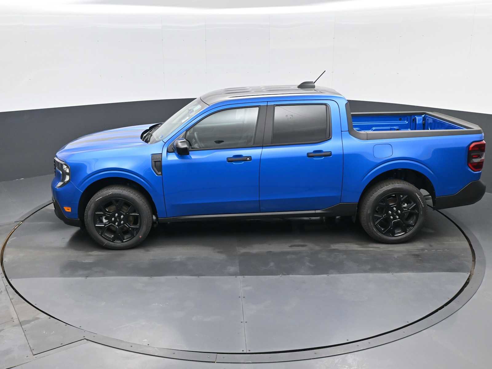 New 2025 Ford Maverick XLT w/ XLT Luxury Package image 13