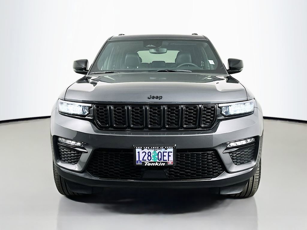 Used 2024 Jeep Grand Cherokee Limited w/ Black Appearance Package image 3