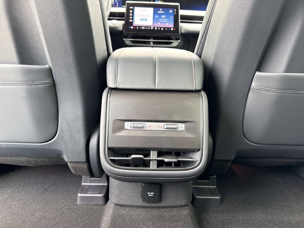 New 2026 Lincoln Nautilus Reserve w/ Jet Appearance Package AWD/4WD image 16