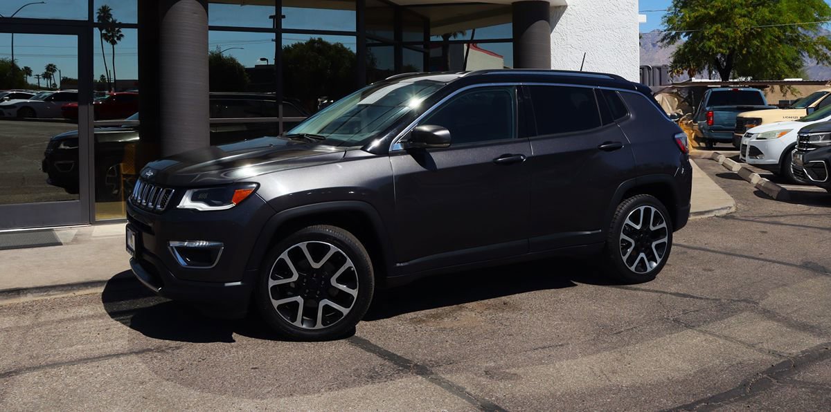 Used 2018 Jeep Compass Limited w/ Navigation Group FWD image 4