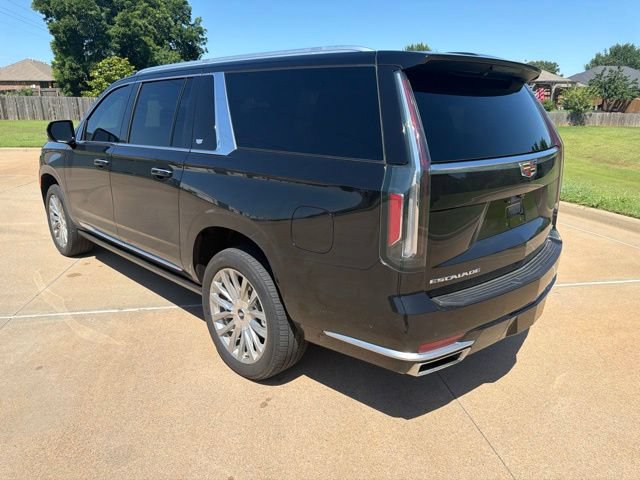 Used 2024 Cadillac Escalade ESV Premium Luxury w/ Performance Package AWD/4WD image 2