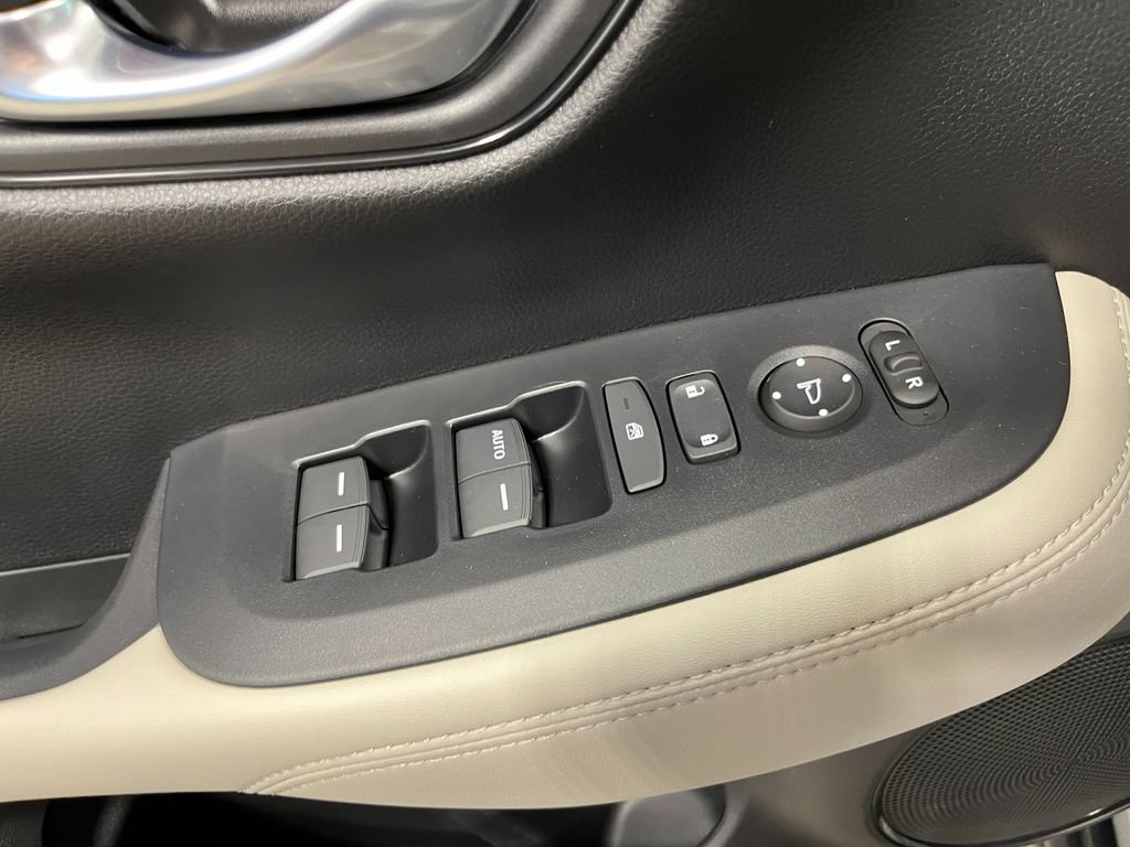 New 2027 Honda HR-V LX image 13