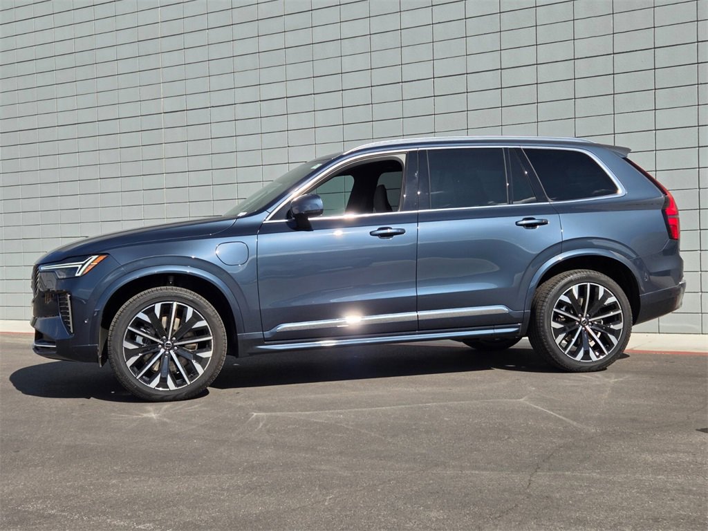 New 2026 Volvo XC90 T8 Plus image 2