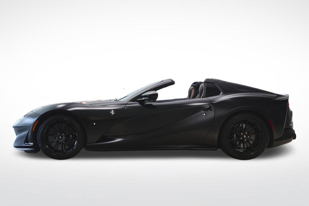 Used 2022 Ferrari 812 GTS image 2