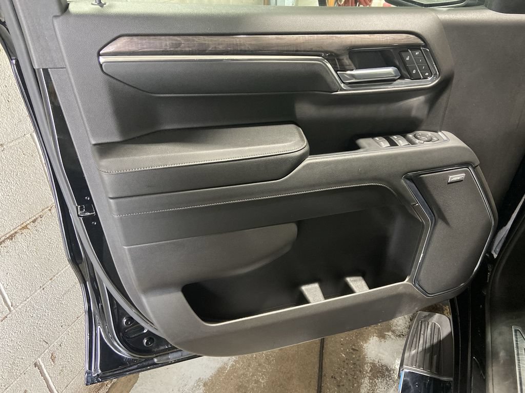 Certified 2024 Chevrolet Silverado 1500 LTZ w/ LTZ Premium Package AWD/4WD image 23