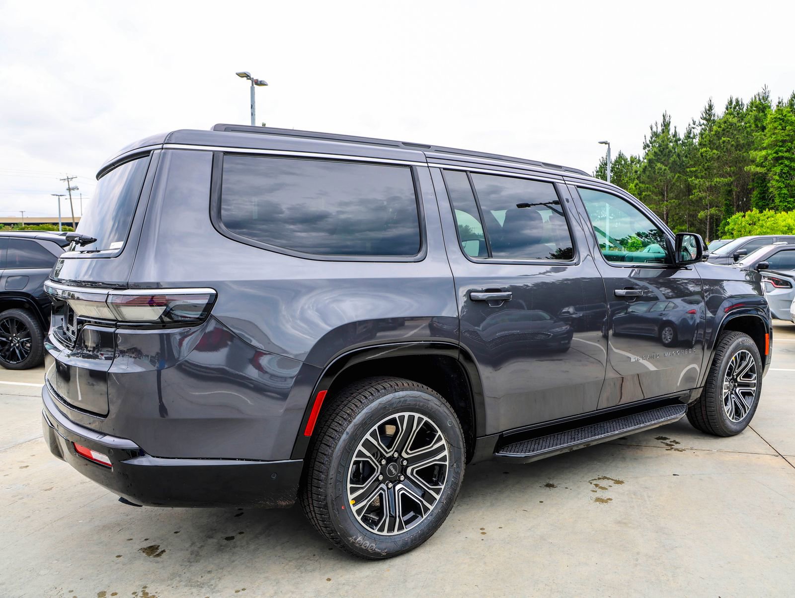 New 2026 Jeep Grand Wagoneer 2WD image 9