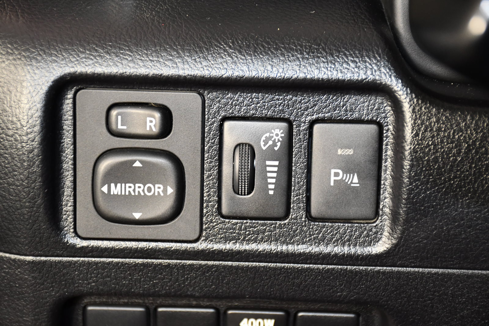 Used 2018 Toyota 4Runner Limited w/ Convenience Package AWD/4WD image 39