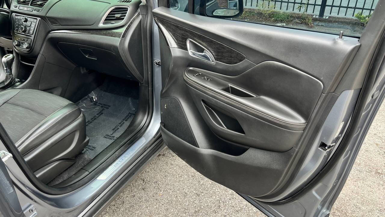 Used 2015 Buick Encore FWD image 17