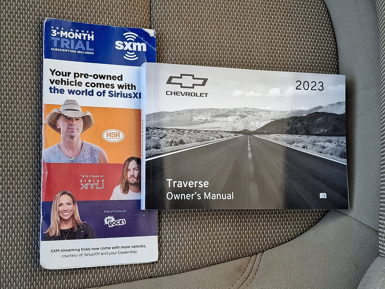 Used 2023 Chevrolet Traverse LT w/ LPO, Floor Liner Package image 28