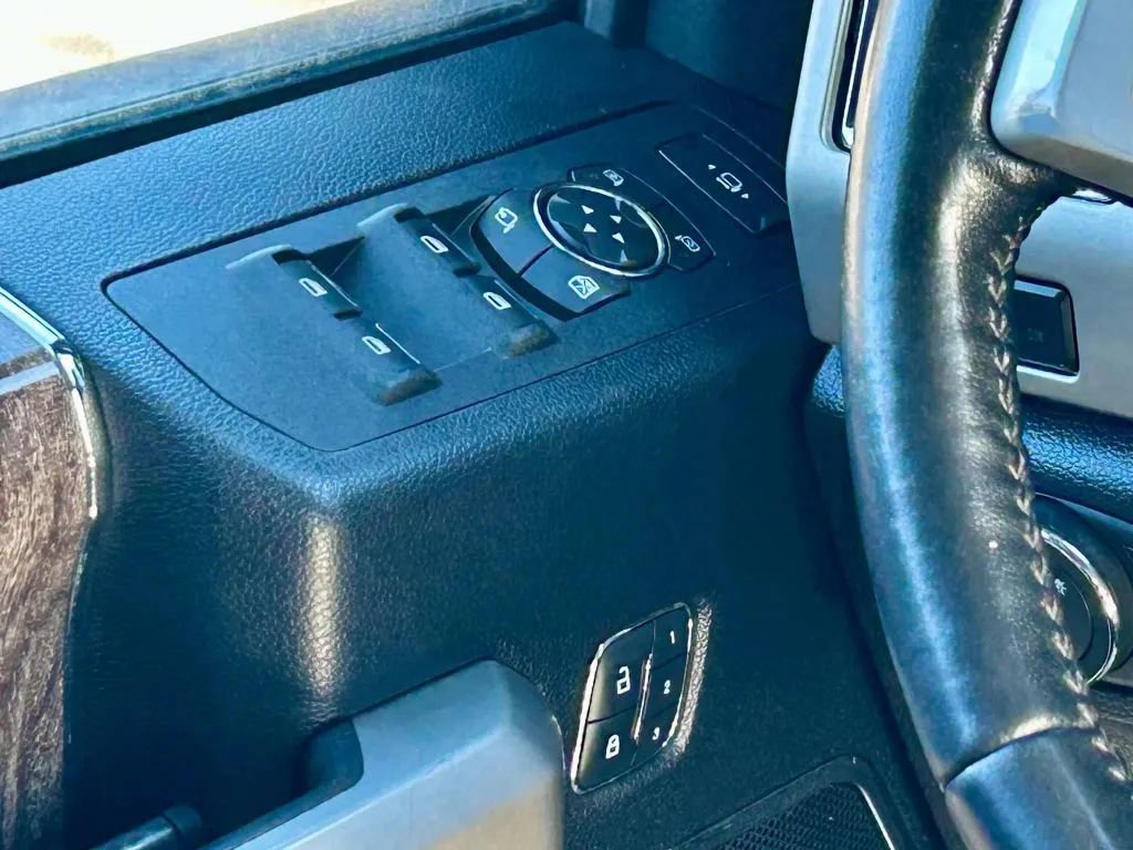 Used 2018 Ford F250 Lariat w/ Chrome Package image 27