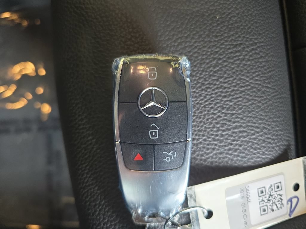 Used 2026 Mercedes-Benz GLB 250 image 37