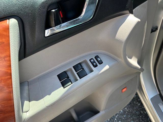 Used 2010 Toyota Highlander Limited AWD/4WD image 11