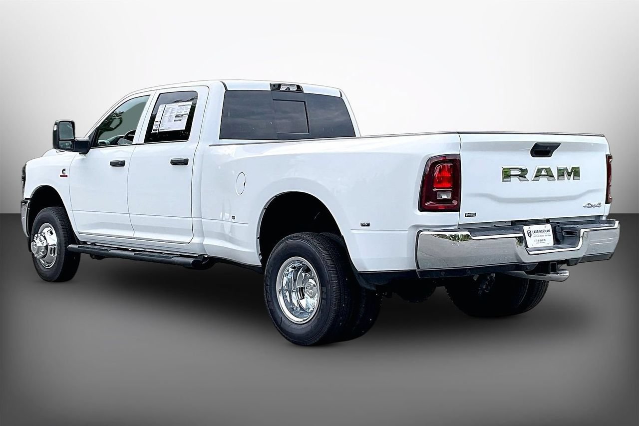 New 2026 RAM 3500 Tradesman AWD/4WD image 6