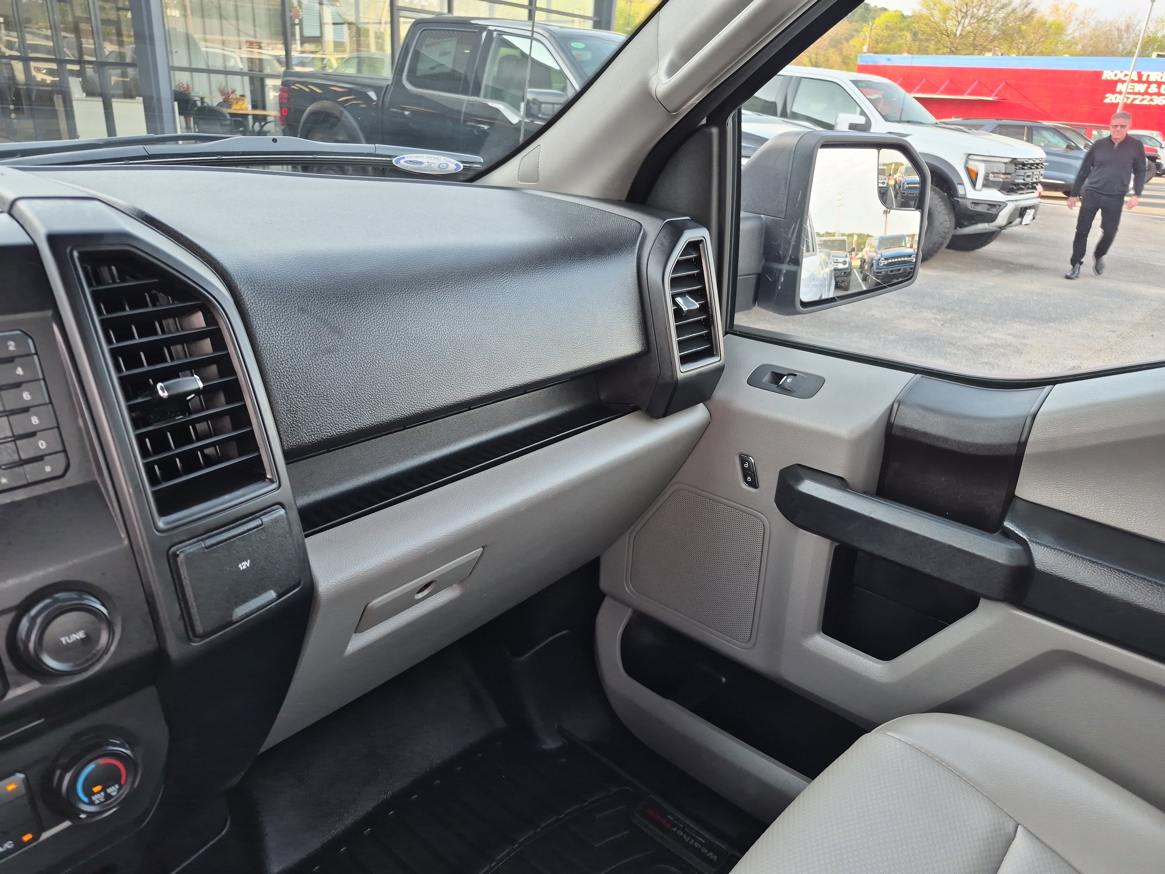 Used 2018 Ford F150 XL w/ Equipment Group 101A Mid image 14