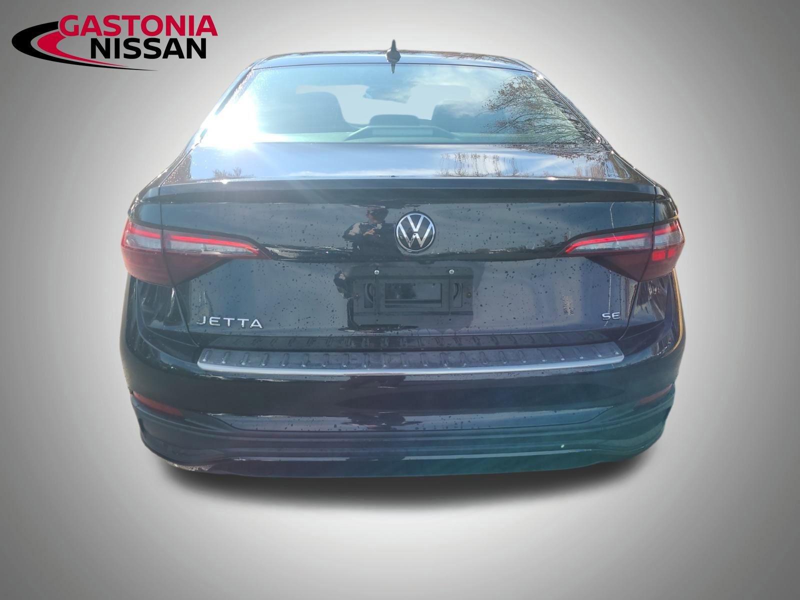 Used 2024 Volkswagen Jetta SE image 11