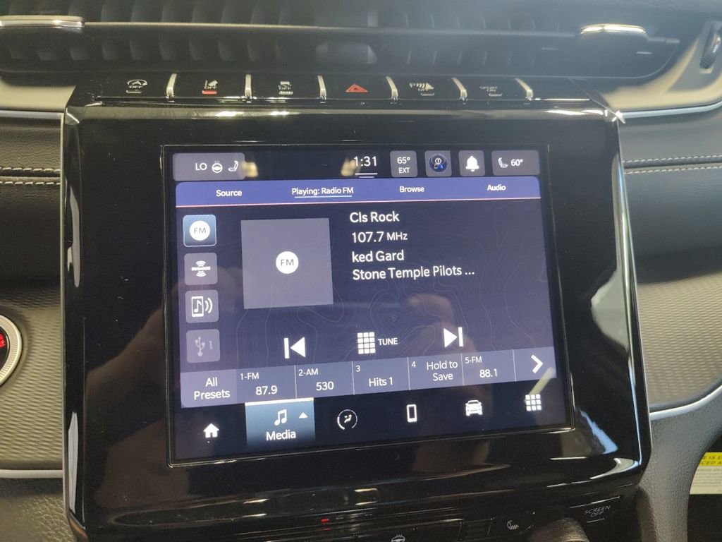 New 2025 Jeep Grand Cherokee Altitude image 21