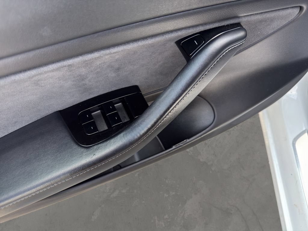 Used 2018 Tesla Model 3 Long Range AWD/4WD image 16
