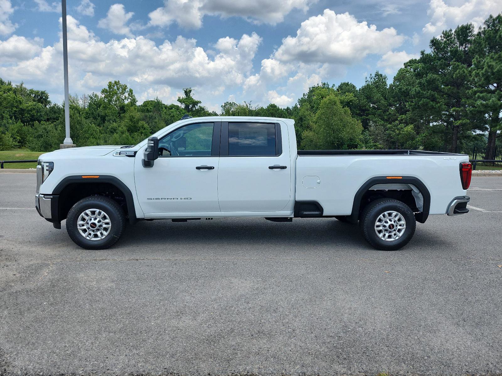 New 2025 GMC Sierra 2500 Pro image 2