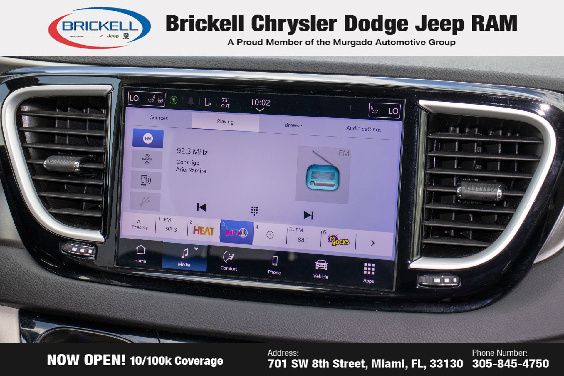 Used 2024 Chrysler Pacifica Touring-L image 22