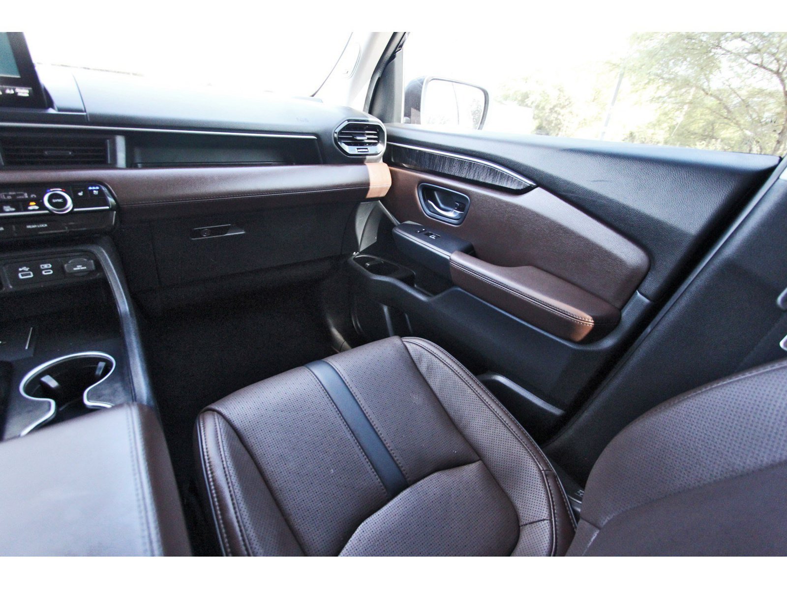 Used 2024 Honda Pilot Elite image 11