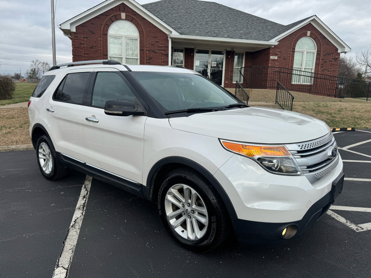 Used 2013 Ford Explorer XLT image 13