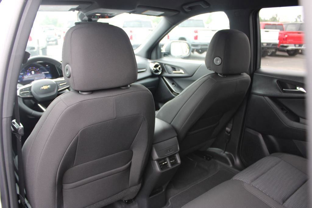 New 2026 Chevrolet Equinox LT w/ Safety and Technology Package FWD image 24