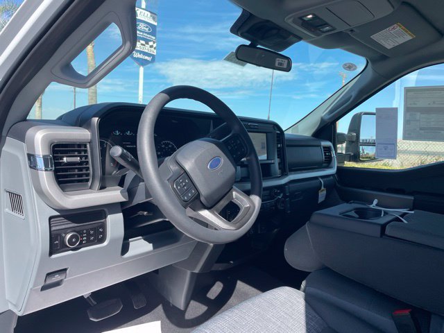 New 2026 Ford F250 XLT w/ FX4 Off-Road Package AWD/4WD image 9