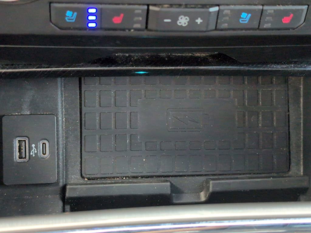 Used 2021 Ford F250 Platinum w/ FX4 Off-Road Package image 26