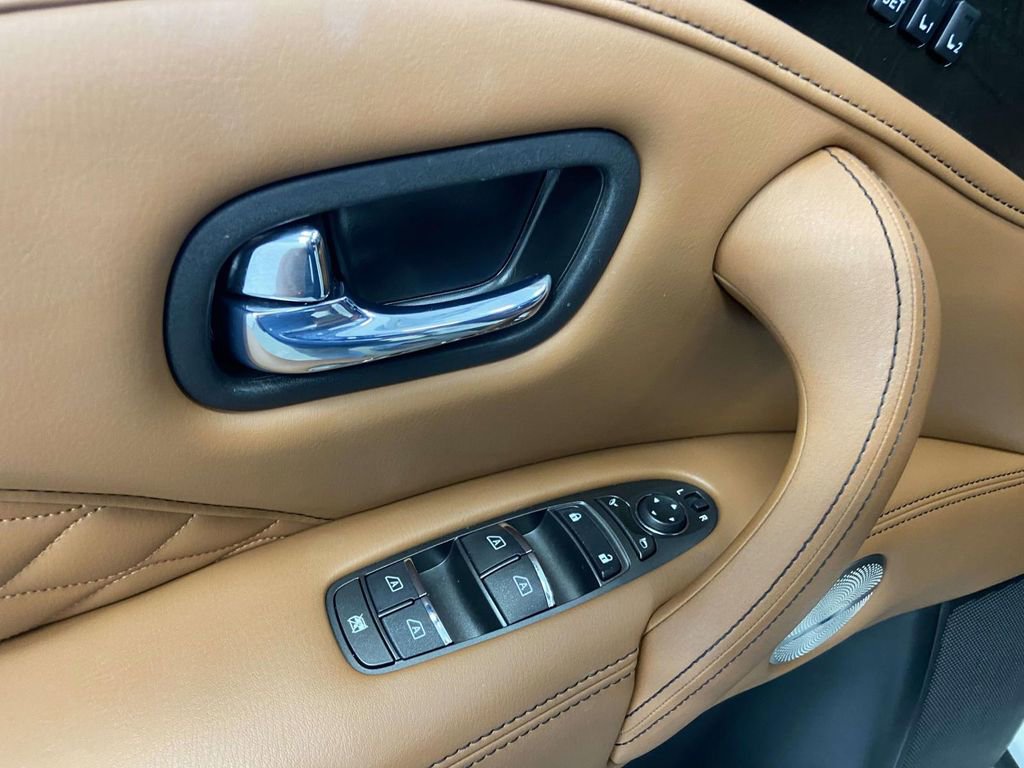 Used 2024 INFINITI QX80 Sensory w/ All-Season Package image 20