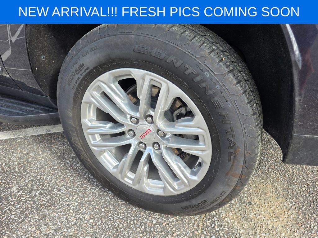 Used 2024 GMC Yukon XL SLT w/ SLT Luxury Package image 7