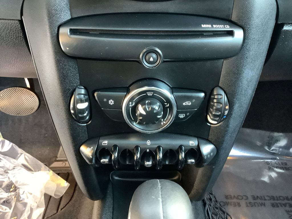 Used 2011 MINI Cooper Hardtop image 22