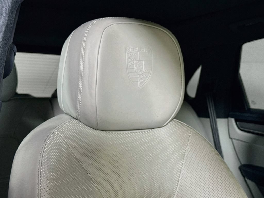 Certified 2023 Porsche Cayenne Platinum Edition AWD/4WD image 26