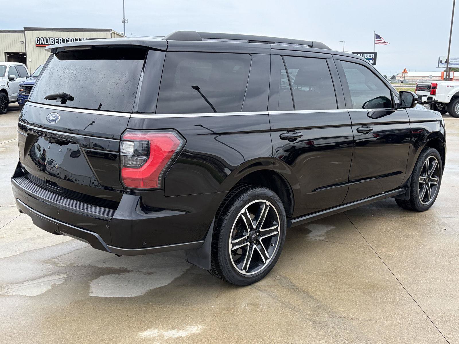 Used 2021 Ford Expedition Limited w/ Equipment Group 303A AWD/4WD image 42