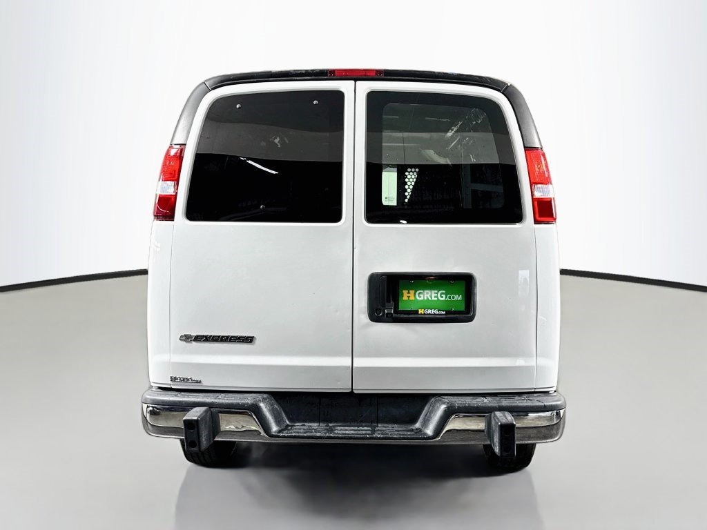 Used 2025 Chevrolet Express 2500 RWD image 8