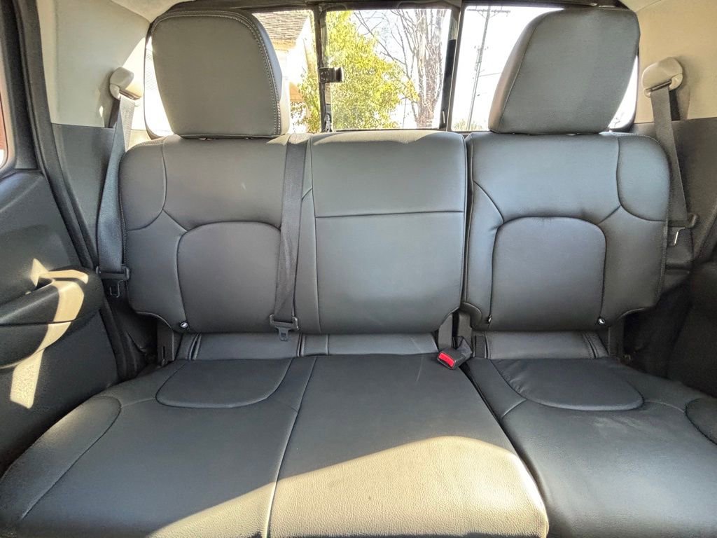 Used 2014 Nissan Frontier PRO-4X w/ Pro-4x Luxury Package AWD/4WD image 13