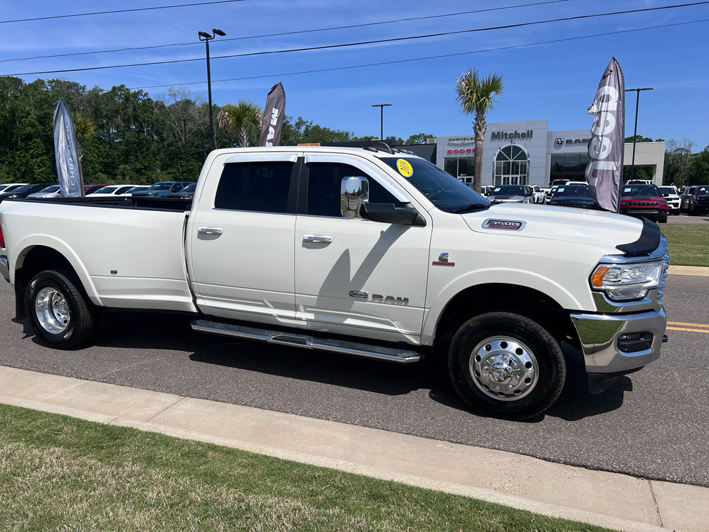 Used 2019 RAM 3500 Limited w/ Max Tow Package image 3