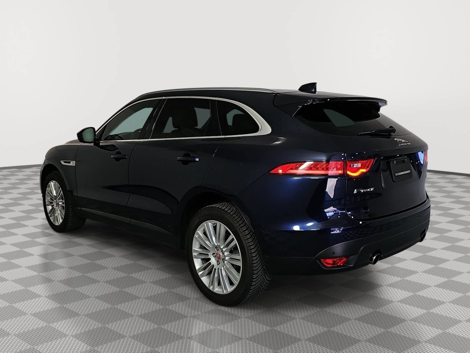 Used 2018 Jaguar F-PACE Portfolio AWD/4WD image 6