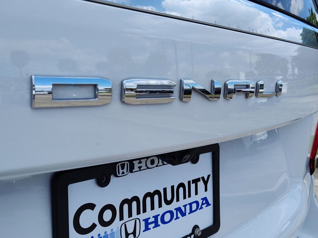 Used 2025 GMC Yukon Denali image 8