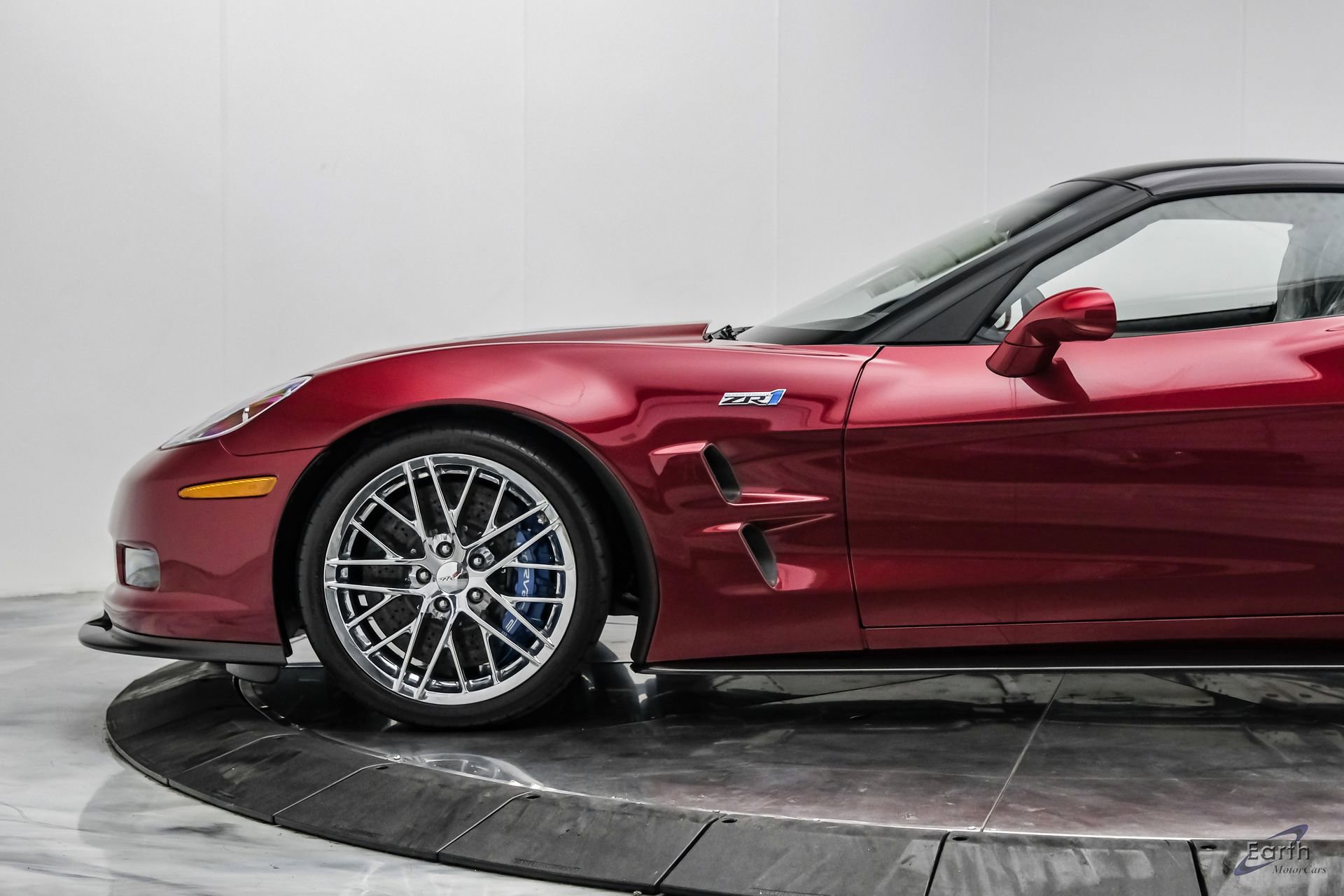 Used 2010 Chevrolet Corvette ZR1 w/ Preferred Equipment Group RWD image 9