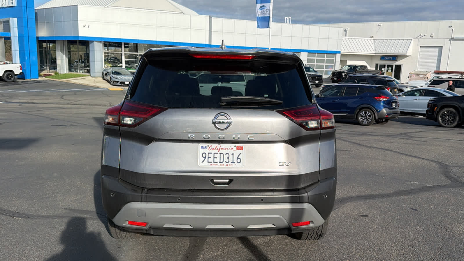 Used 2021 Nissan Rogue SV image 6