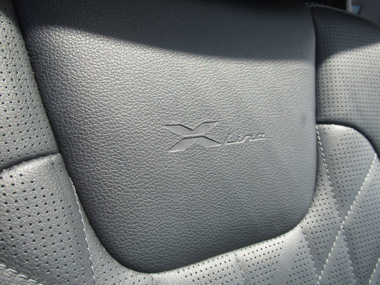 Used 2025 Kia Telluride EX X-Line AWD/4WD image 9