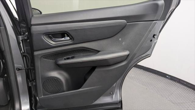 Used 2024 Nissan Ariya FWD image 21