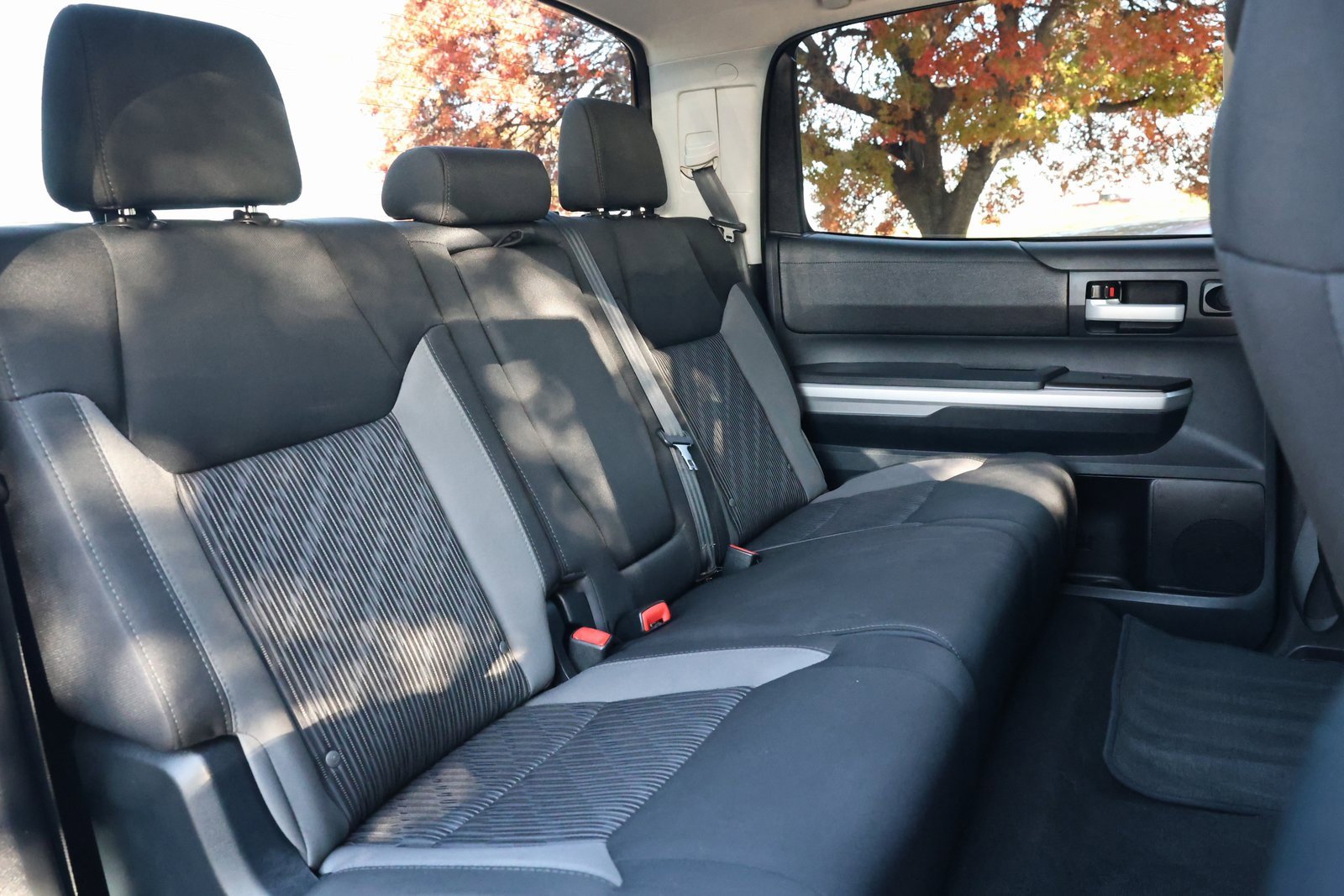 Used 2016 Toyota Tundra SR5 image 32