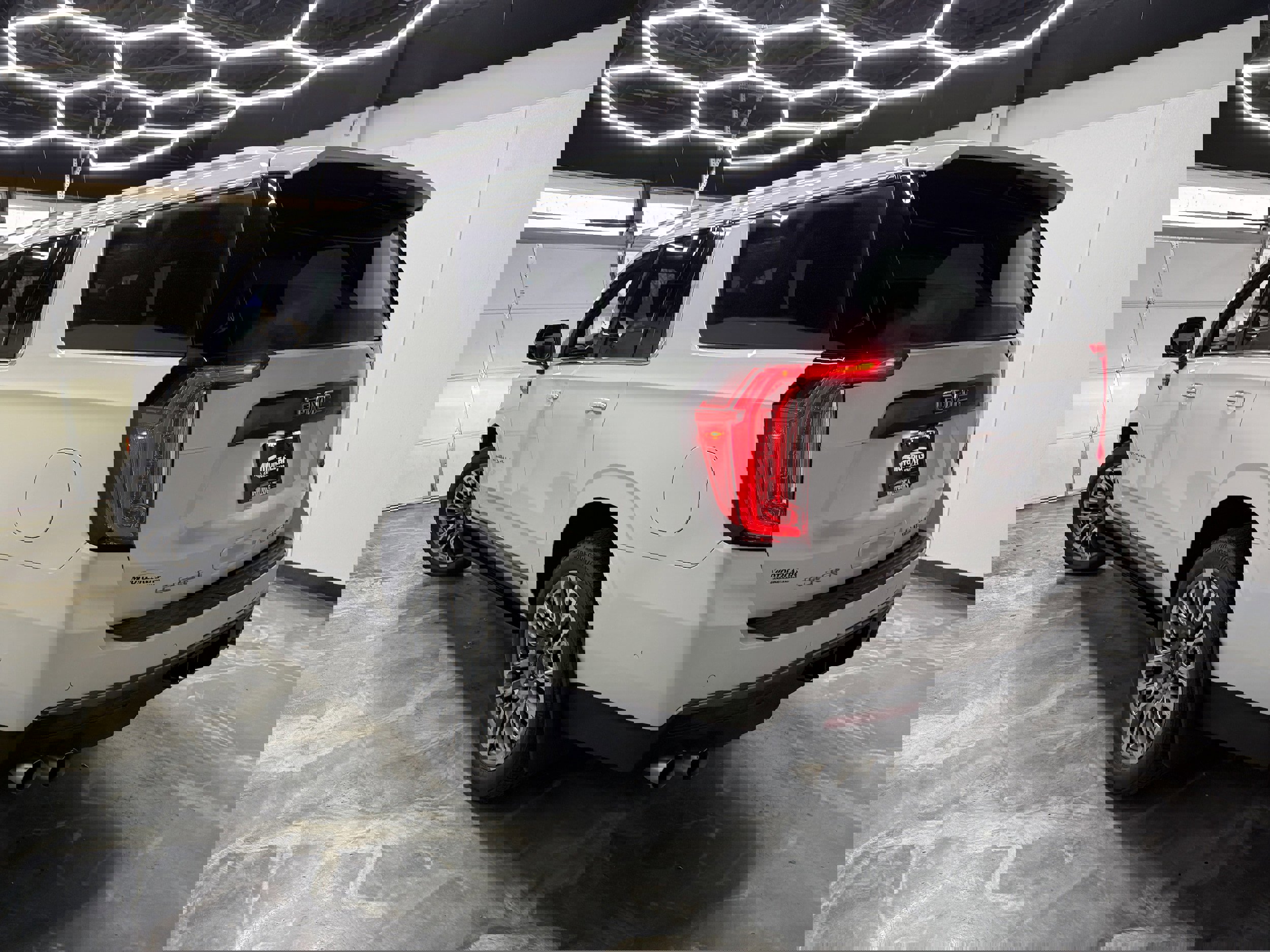 Used 2023 GMC Yukon XL Denali Ultimate w/ LPO, Floor Liner Package image 8