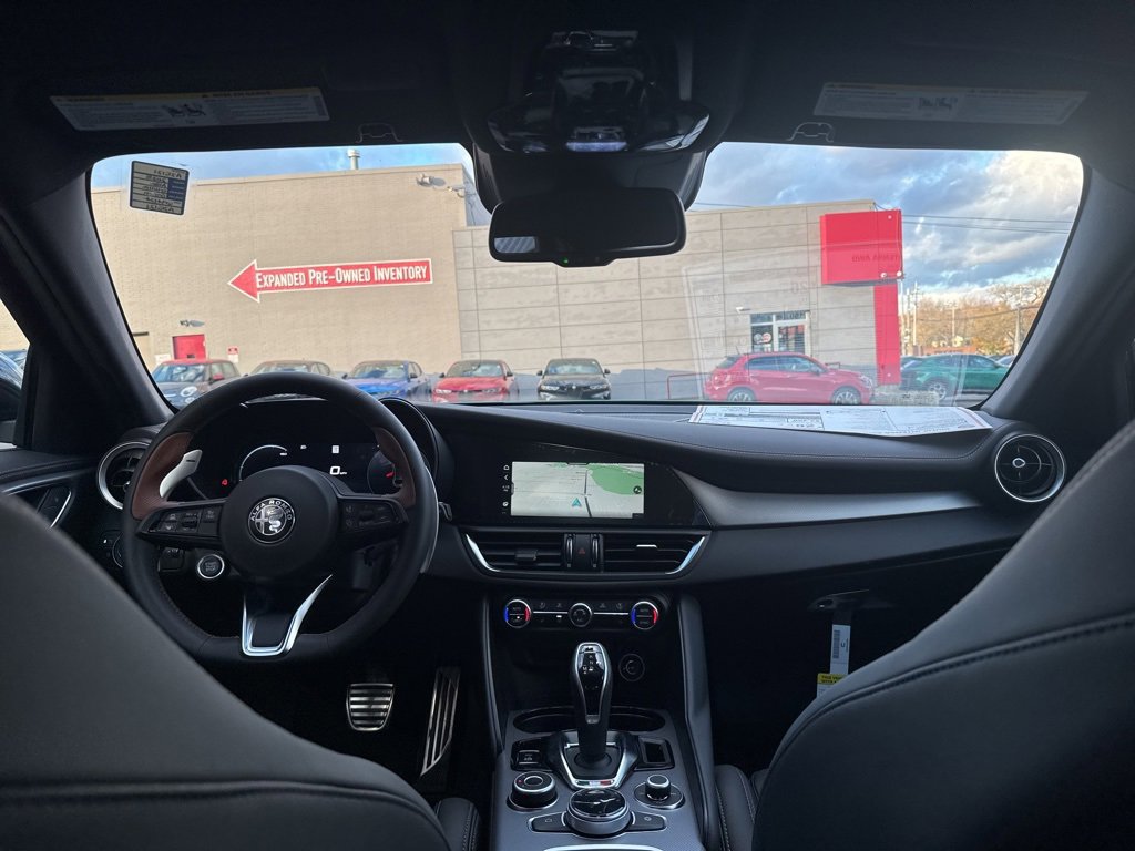 New 2025 Alfa Romeo Giulia AWD w/ Driving Assist Package image 13