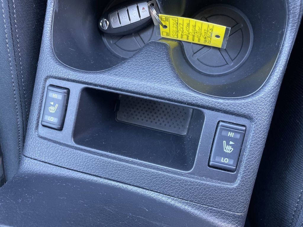 Used 2017 Nissan Rogue SV image 26