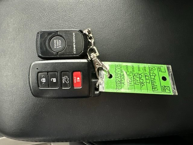 Used 2017 Toyota RAV4 Limited w/ Advanced Technology Package AWD/4WD image 32