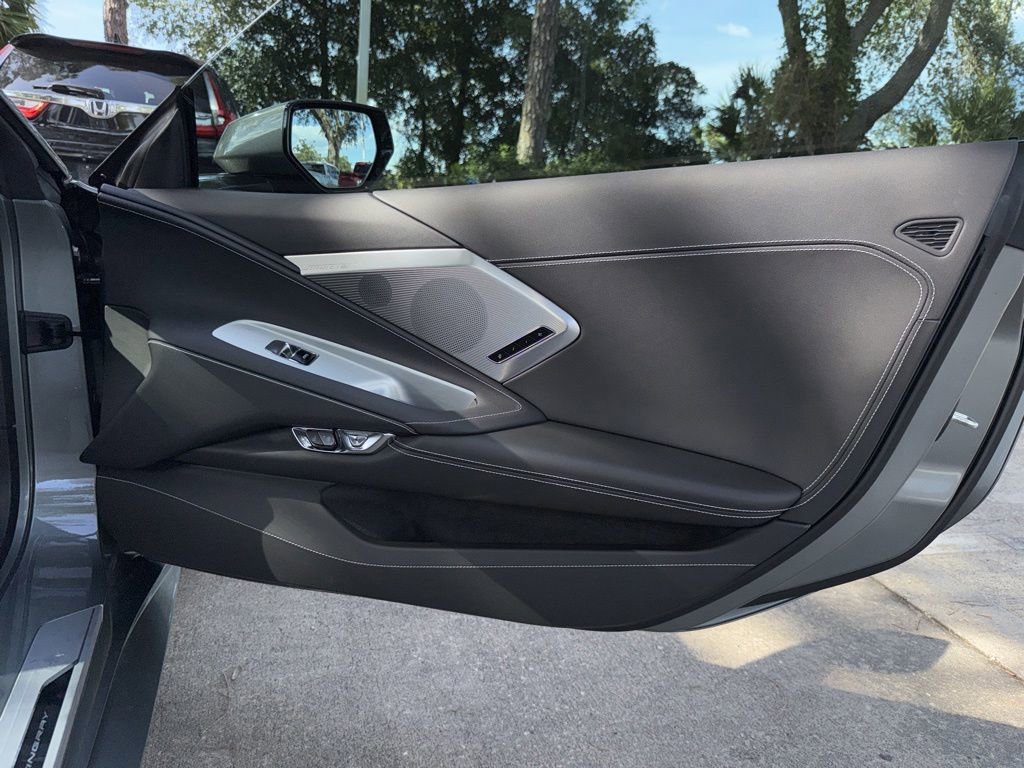 Used 2022 Chevrolet Corvette Stingray Preferred Cpe w/ Z51 Performance Package RWD image 44