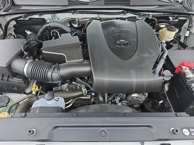 Used 2016 Toyota Tacoma SR5 w/ Towing Package image 41