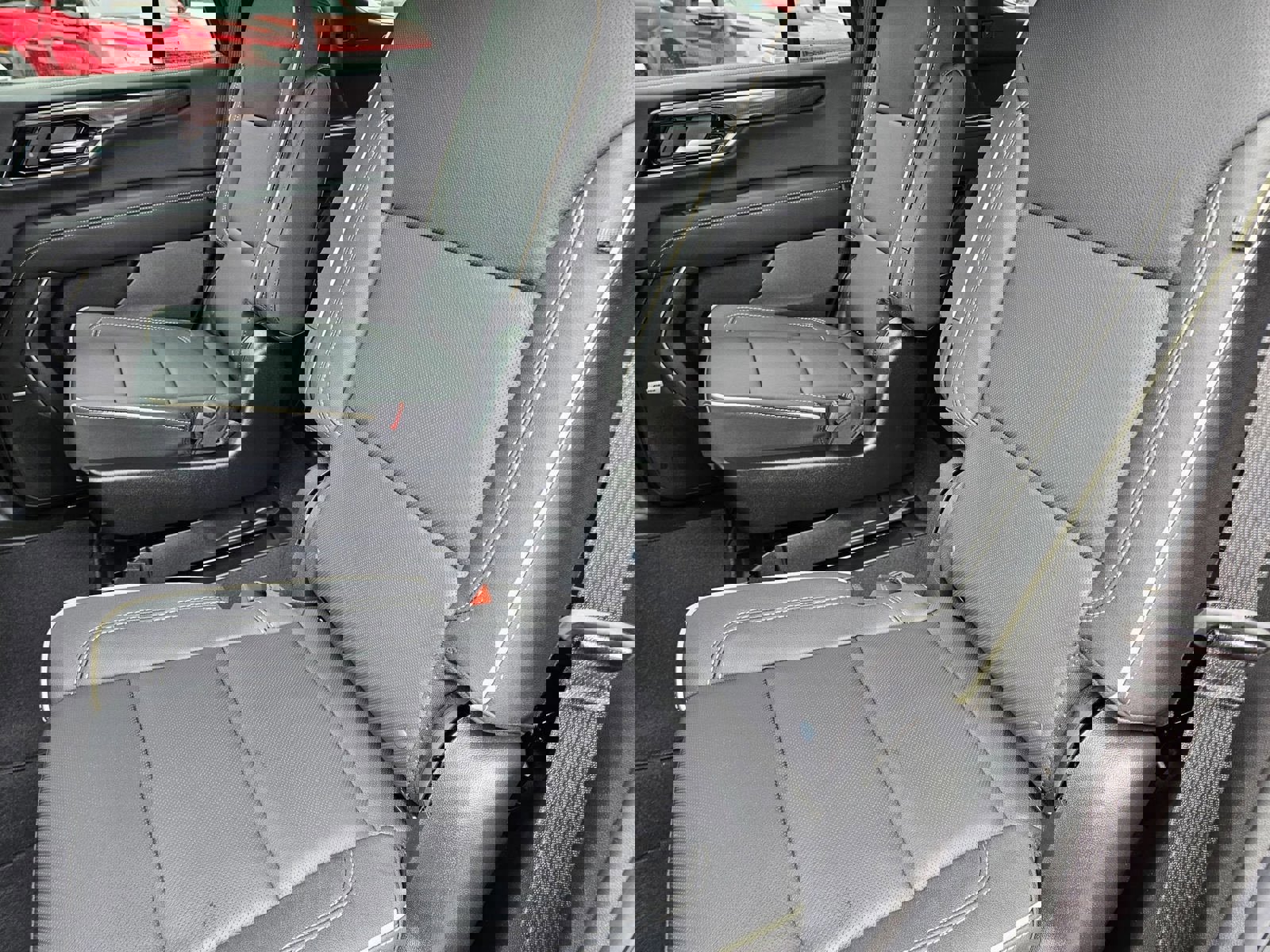 New 2026 GMC Yukon Elevation image 25